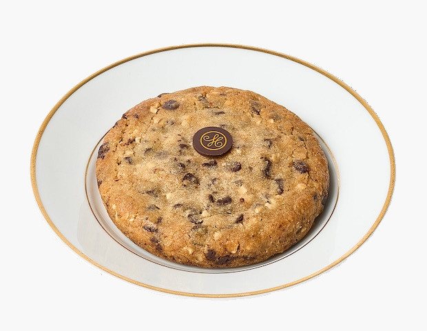 Cookie with pecans (brownie-style).